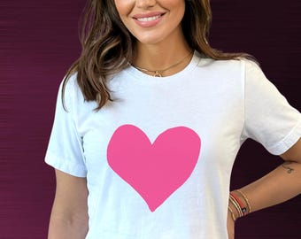 Bonita camiseta de corazón rosa Camiseta de corazón Diseño de corazón Camiseta de corazón para mujer Regalos para ella Camiseta con corazón Camiseta de San Valentín Idea de regalo por menos de 20