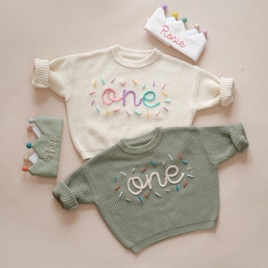 Pull premier anniversaire, pull brodé une main, tenue automne-hiver, 1er anniversaire de bébé personnalisé, tenue personnalisée garçon et fille