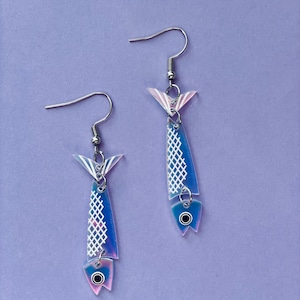 Acryl Fisch Ohrringe | Holografische Statement Earrings | Leichte Acryl-Ohrringe | Kuratiertes Design | FAmÉ Jewelry