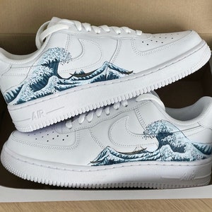 Tolle Welle aus Kanagawa Custom Nike Air Force 1 | Personalisierte Turnschuhe | Custom Nike AF1 - Custom Asiatische Anime Welle Luftwaffe 1