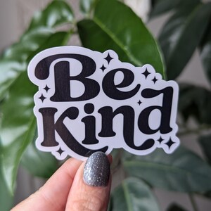 Sticker « Soyez gentil », mettez fin à l'intimidation, sticker motivant pour bouteille d'eau, choisissez la gentillesse, petit cadeau pour un ami, stickers esthétiques pour ordinateur portable