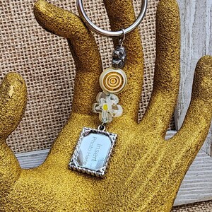 Daisy Picture Key Chain