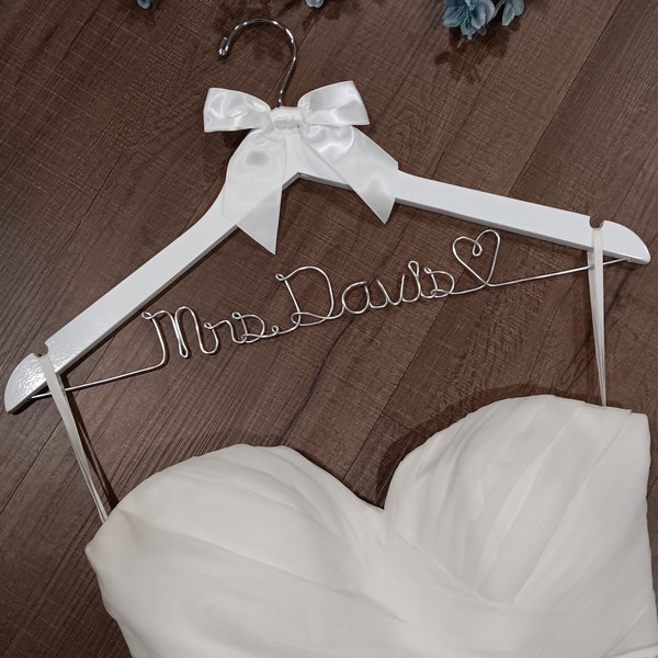 Custom Bride Gift, Bridal Hanger, Bridal Shower Gift, Bachelorette Party, Gift for Bride,Personalized Wedding hanger bride gift, Bridesmaid