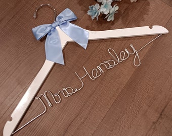 Gift for Bride,Personalized Wedding Hanger,Name Hanger, Bridal Hanger, Bridal Shower Gift, Bachelorette Party, Bride gift, Bridesmaid