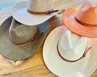 Vegan Suede Cattleman Cowboy Hat with Leather Band, Flat Brim Western Hat for Men and Women, 56–58cm, Adjustable Fit, Stylish Everyday Hat