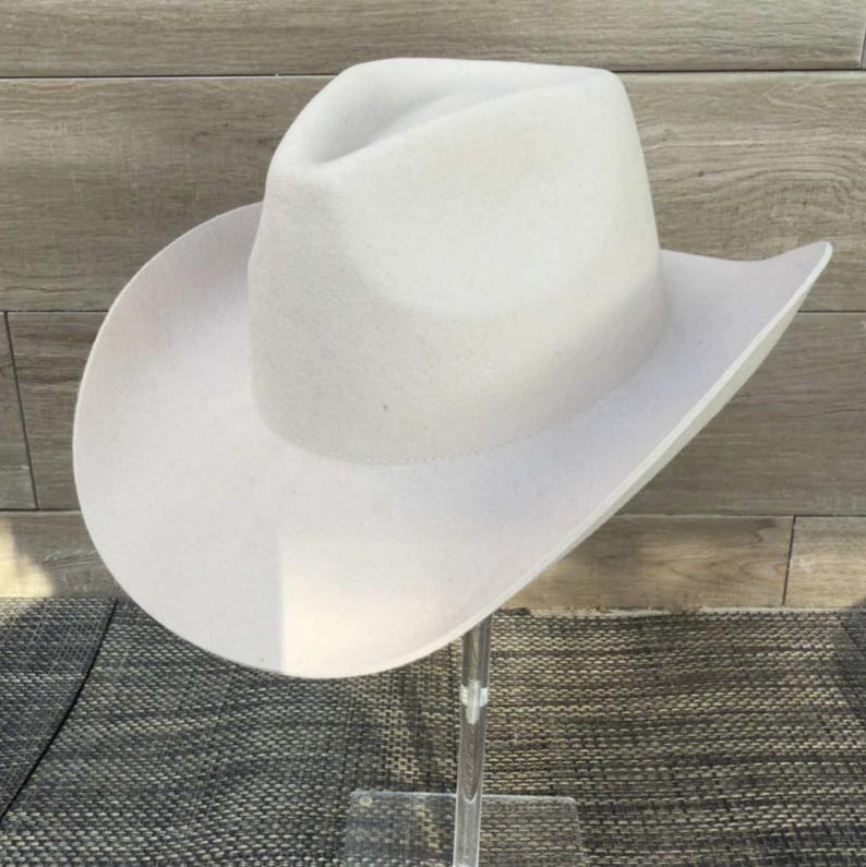 Cowboyhut aus australischer Wolle mit steifer, flacher Krempe - strukturierter Hut im Westernstil Ivory