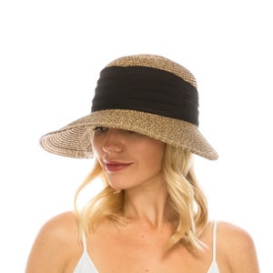 Sombrero de paja sin espalda: banda de gasa plisada, ala con protección solar UPF 50+