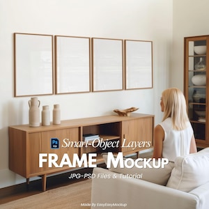 Mockup för tavelvägg i 2:3-förhållande, set med 4 ovanför träskänk — Modern vardagsrumsscen, PSD med Smart Object, Photopea-handledning