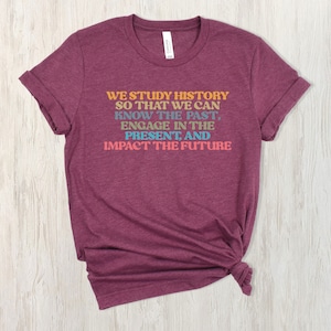 Camiseta retro de profesor de historia, camiseta de estudios sociales, camiseta de regreso a clases, camiseta para amantes de la historia, camiseta divertida de regalo para profesor de secundaria imagen 3