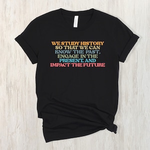 Camiseta retro de profesor de historia, camiseta de estudios sociales, camiseta de regreso a clases, camiseta para amantes de la historia, camiseta divertida de regalo para profesor de secundaria imagen 4