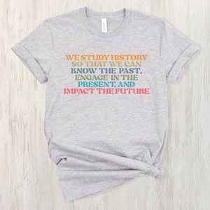 Camiseta retro de profesor de historia, camiseta de estudios sociales, camiseta de regreso a clases, camiseta para amantes de la historia, camiseta divertida de regalo para profesor de secundaria imagen 2