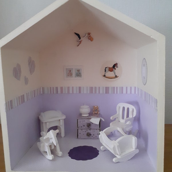 Vitrine miniature, chambre de bébé