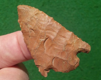 1-15/16" Eva AUTHENTIC TENNESSEE ARROWHEAD Early - Mid Archaic 8000 - 5000 B.P. Thin & Well with Serrations Flaked from Jasper. Tipton Co Tn