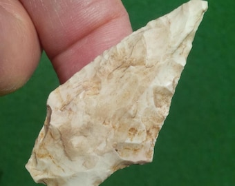 AUTHENTIC MISSOURI ARROWHEAD 2-1/16" Standlee - Woodland, 2250 - 1600 B.P. Thin with Hi Quality Workmanship & Flaking - Ground Stem and Base