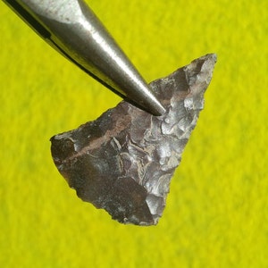 1-1/4&quot; Cottonwood Leaf AUTHENTIEKE IDAHO PIJLHEAD Ontwikkelingsfase - Historische fase 1100 - 200 B.P. Een hoogwaardige pijlpunt Zeer dun en goed afgebladderd