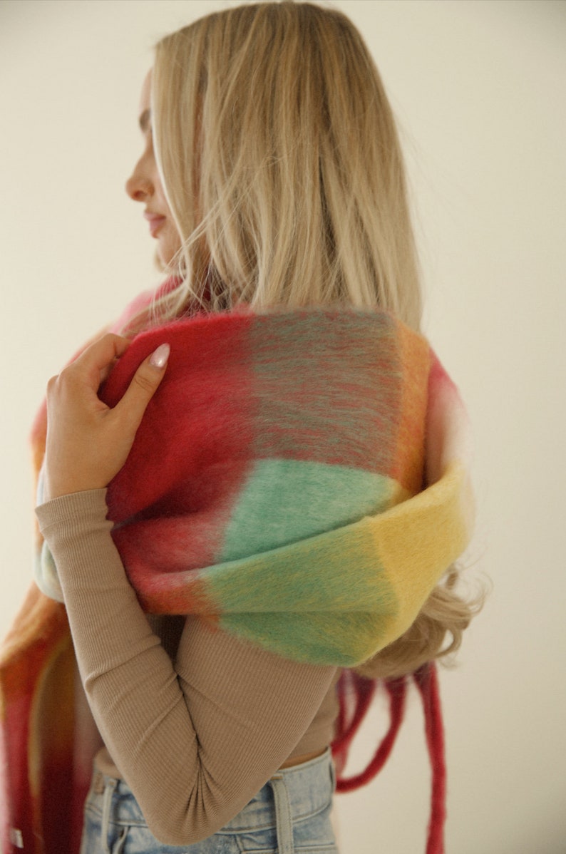 RW Scarf - Multicolored Beaded Edge