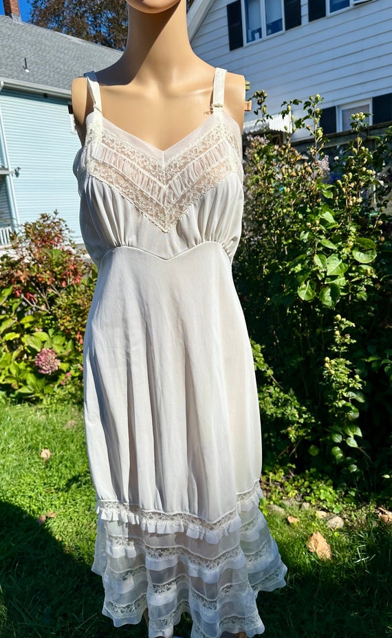 Vintage 1950 White Slip Size S