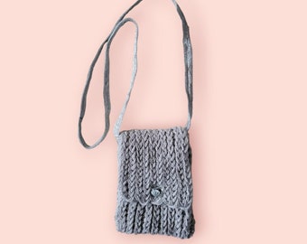 Handmade Silver Knitted Crossbody Evening Purse - Elegant and Unique Accessory