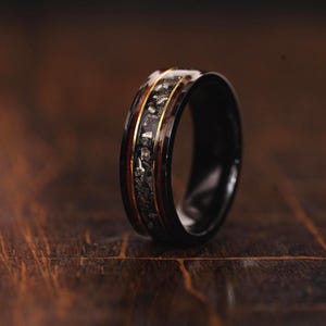 Meteorite & Whiskey Wood Wedding Band | Meteorite and Wood Inlay Ring | Gold Sleek Lines Inlay Meteorite Ring | Black Tungsten 8mm Ring