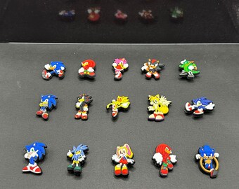 Croc charms / Sonic