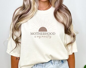 Motherhood Comfort Colors Shirt Sunburst Oversized Mom Tee Christian Gift Homeschooling Mom Religious Apparel Tshirt Expecting Mother Gift