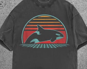 Retro Orca Shirt | Vintage Killer Whale Sunset Tee | Ocean Lover Graphic T-Shirt | Minimalist Marine Life Gift for Men Women