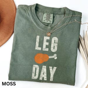 Anbech Women's "Today Is Leg Day" Thanksgiving T-Shirt - Funny Turkey Graphic Tee (Black) - View #8