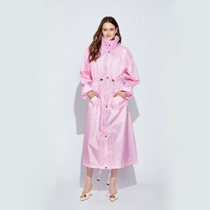 Hecate Raincoat - Elegant, breathable, figure-hugging rain poncho/rain cape/rain jacket (for cycling/hiking/everyday life)