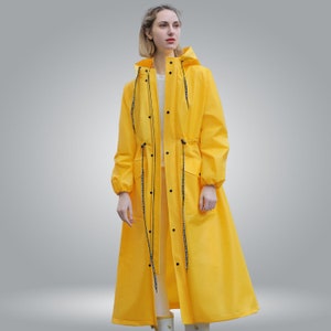 Antlia Raincoat - Elegant, breathable, figure-hugging rain poncho/rain cape/rain jacket (for cycling/hiking/everyday life)