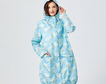 Lyra Raincoat - Elegant, breathable, figure-hugging raincoat/rain cape/rain jacket (for cycling/hiking/everyday life)