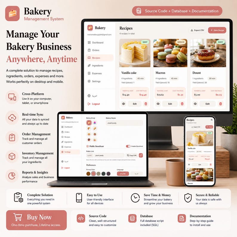 Op de afbeelding: Een digitaal bakkerijbeheersysteem weergegeven op een desktopmonitor, laptop en smartphone. De interface toont receptbeheer, ingredi&euml;ntentracking en orderdashboards met tekst waaronder Bakery Management System en Buy Now.