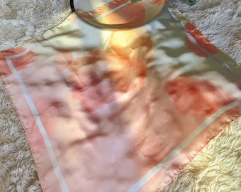 Écharpe en satin couleur coucher de soleil inspirée de BTS HYYH : accessoire de mode K-Pop