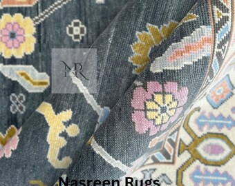 Vintage Gray Oushak Rug 5x7 – Dark Charcoal Gray with Pastel Floral Motifs | Handwoven Turkish Area Rug | Soft Boho Style Living Room Carpet