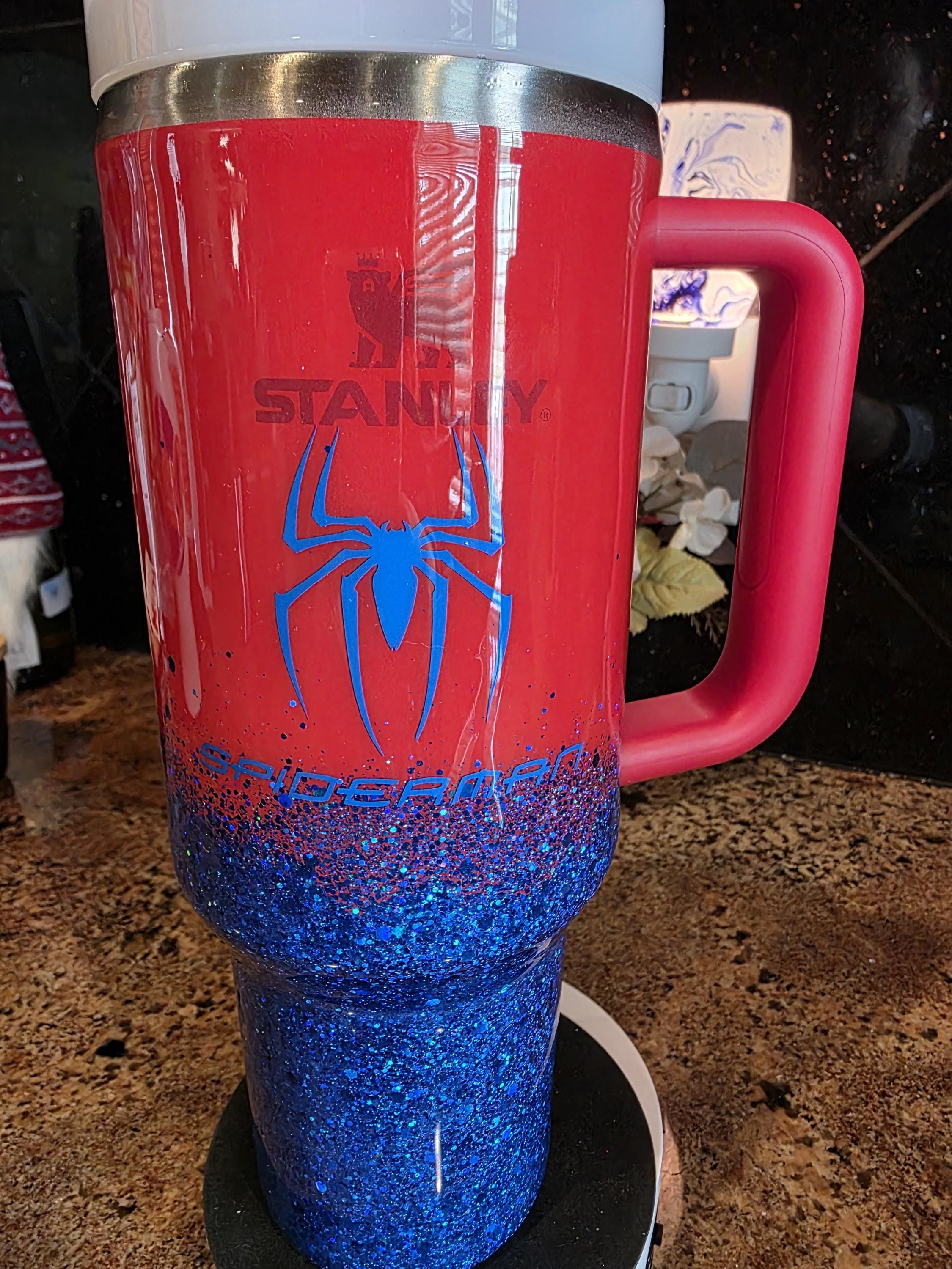スパイダーマンをモチーフにしたタンブラー - Etsy 日本