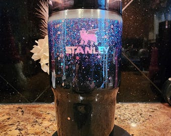 Vaso Stanley personalizable con cascada, brillo grueso y degradado