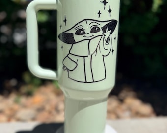 Gobelet Stanley inspiré de Mando/Grogu Star Wars inspiré de Disney