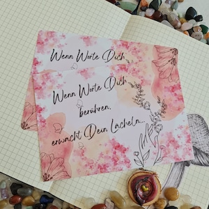Postkarte Floral Rosa Blumen Schmetterlinge Hände Lächeln Spruch Karte