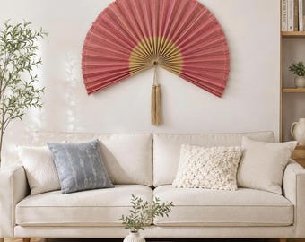 Wandfächer aus Bambus „Coral Bloom“: 40 Zoll (ca. 102 cm) großer, handgefertigter Faltfächer im Boho-Chic-Stil mit Quasten, Geschenkidee für Mutter/Tochter