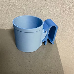 Wonderfold cup holder