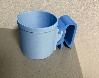 Wonderfold cup holder