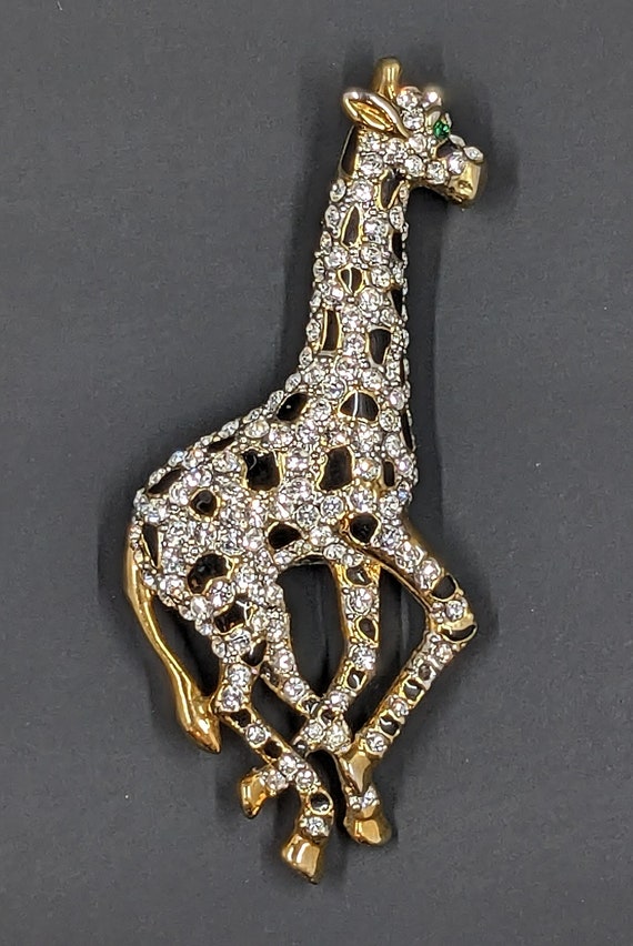 Vintage enamel and rhinestone giraffe brooch