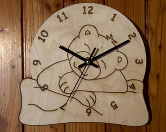 Wall clock dream bear