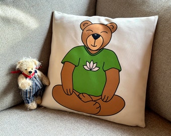 Cushion "bear meditation" natural 40 x 40 cm