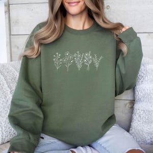 Maglietta Wildflower, Felpa Mother, Floral Cottagecore, Maglietta Botanical, Maglietta Flower, Maglietta Nature, Tshirt Wildflower, Maglietta Wildflower immagine 1