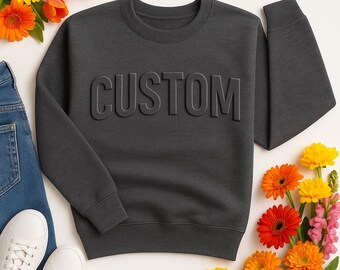 Sudadera personalizada con texto en relieve en el pecho y la manga, regalo unisex personalizado para hombre o mujer, sudadera con capucha con texto en relieve.