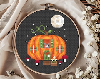 Pumpkin Mouse Cottagecore Autumn and Fall Halloween Cross Stitch Pattern / PDF