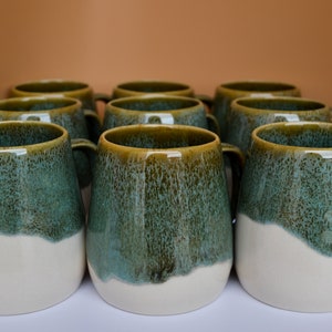 10 oz/300 ml Stoneware Green Mug, Ceramic Mug with Handle, Stoneware Tea Tumbler with Drippy Glaze, Modern Coffee Mug image 8