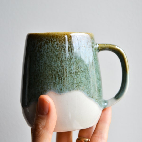 10 oz/300 ml Stoneware Green Mug, Ceramic Mug with Handle, Stoneware Tea Tumbler with Drippy Glaze, Modern Coffee Mug