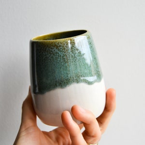 10 oz/300 ml Stoneware Green Mug, Ceramic Mug with Handle, Stoneware Tea Tumbler with Drippy Glaze, Modern Coffee Mug image 4