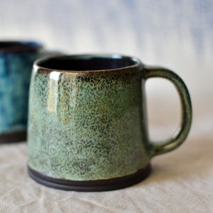 Handcrafted Black Stoneware Pottery Mug in Emerald Green, Ceramic Tumbler for Tea/Drip Coffee/Americano/Latte/Cappuccino, Cup with Handle image 5